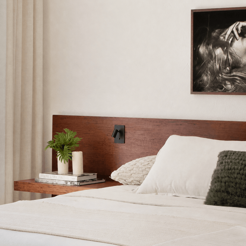 luminaria-less-w-4x2-preto-amb-chat
